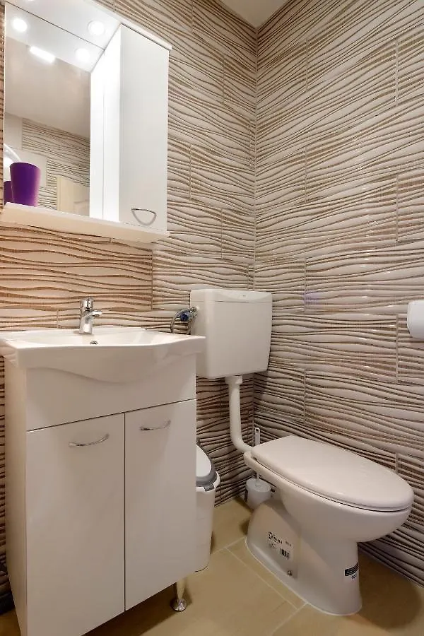 Apartment L&R Apartmani Vrh  Croatia