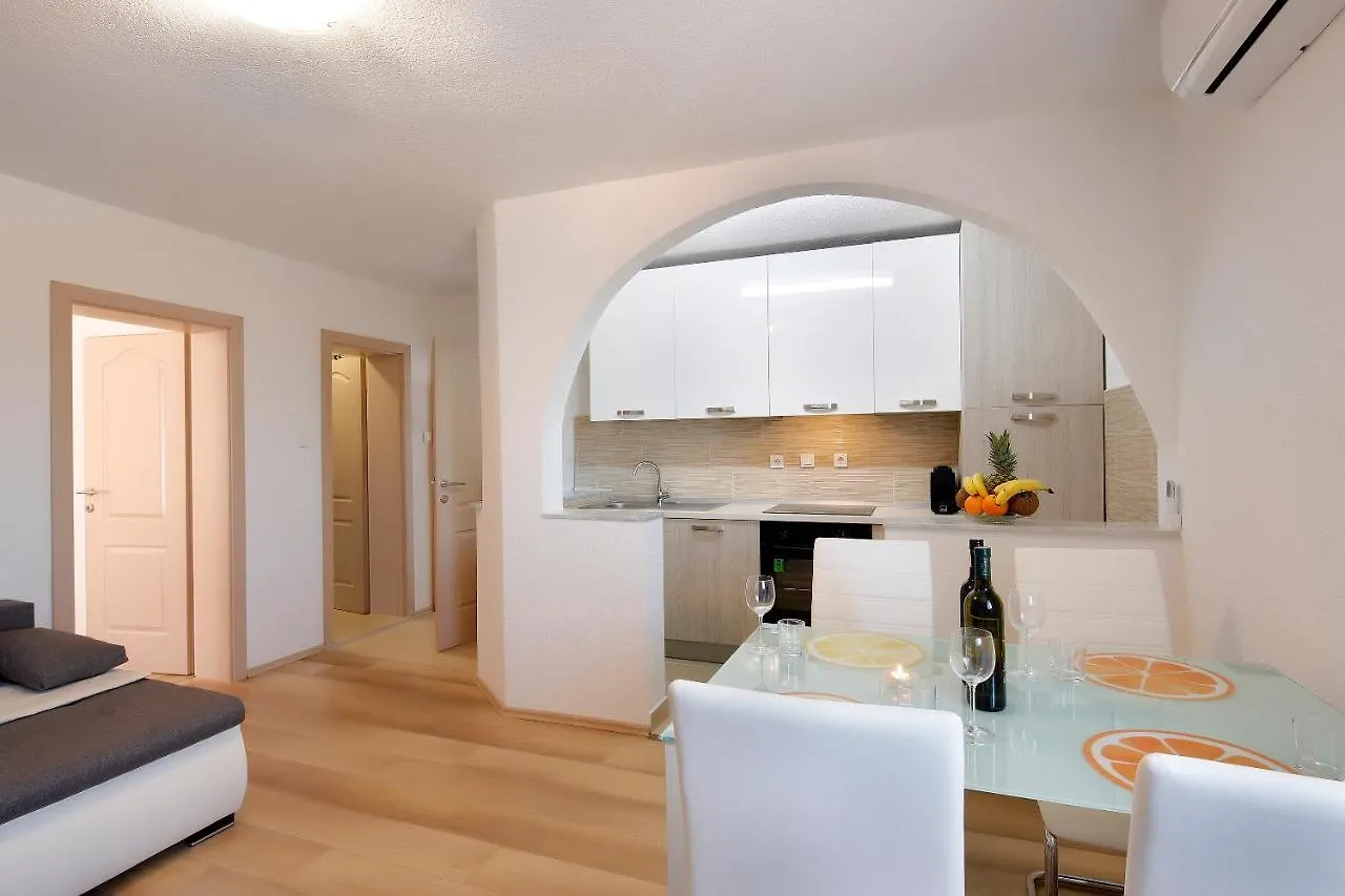 Apartment L&R Apartmani Vrh