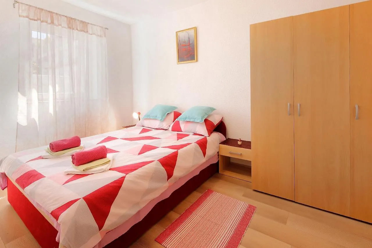 L&R Apartmani Vrh  0*, Vrh (Krk) Croatia