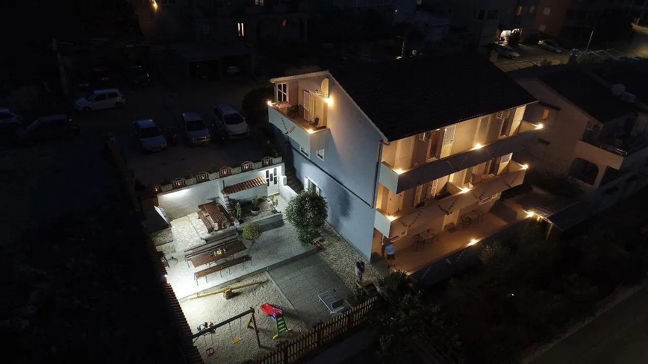 L&R Apartmani Vrh  Apartman